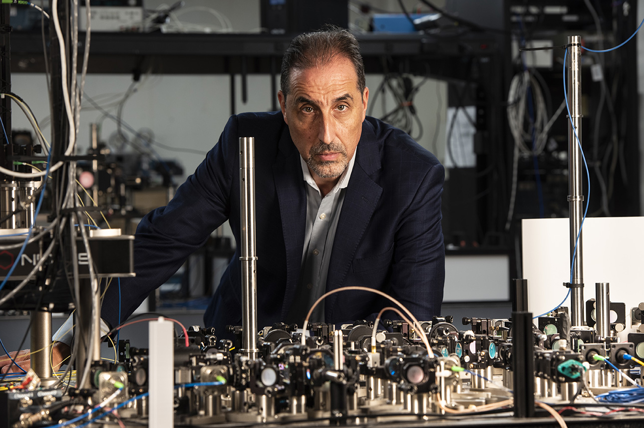 NPS Physics Professor, Quantum Science Expert Wins 2025 Hamming Teaching Award