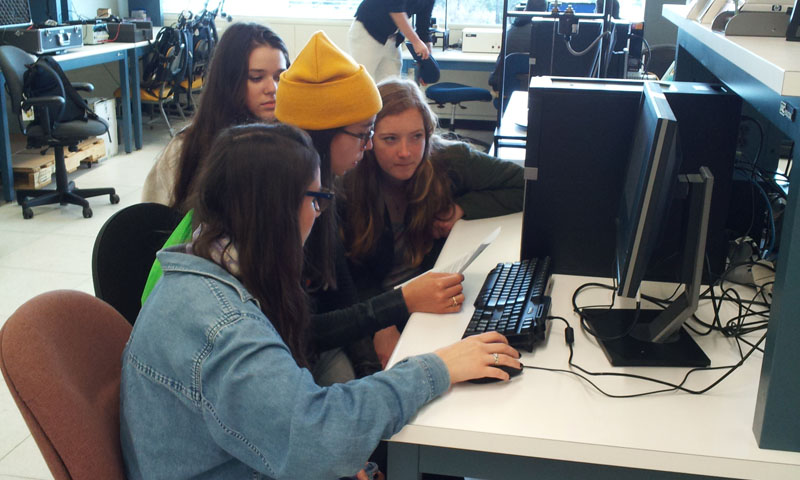 Monterey Academy of Oceanographic Science Students Explore NPS Labs, Facilities